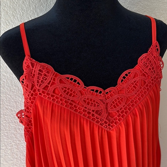 Gianni Bini Bright Red Floral Pleated Lace Trim Cami Dress 0082 - Picture 2 of 10